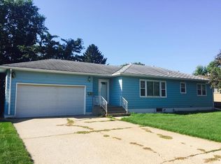 113 Gorder Dr, Aberdeen, SD 57401