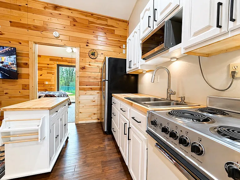 360 Quadna Mountain Rd — Photo 2