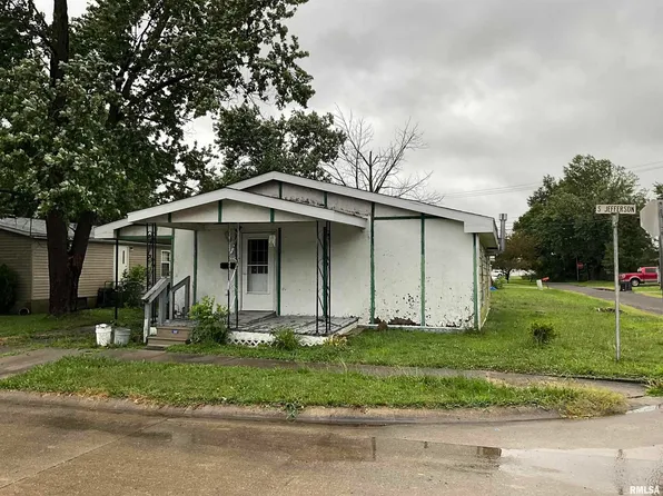 1201 S Jefferson St, Salem, IL 62881