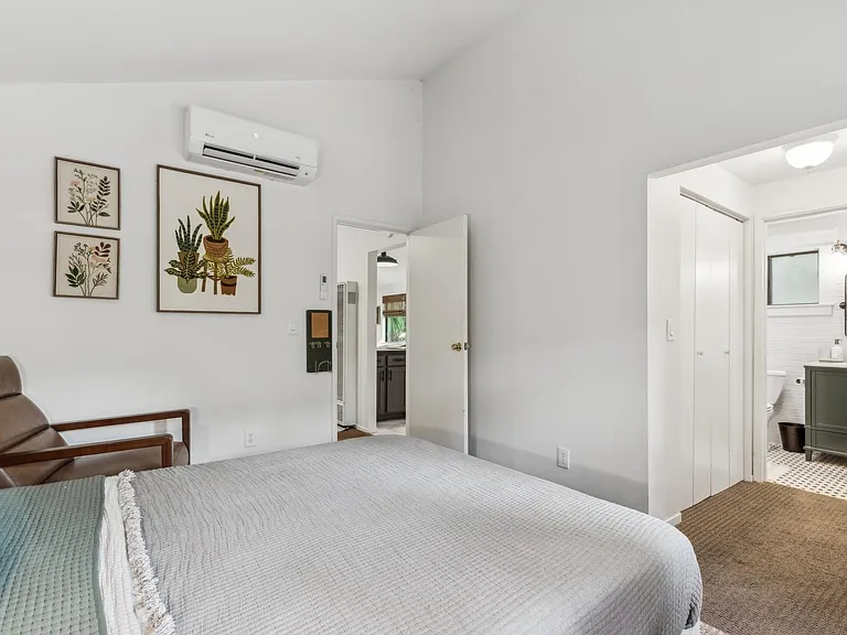 10 Angelica Ct #A — Photo 16