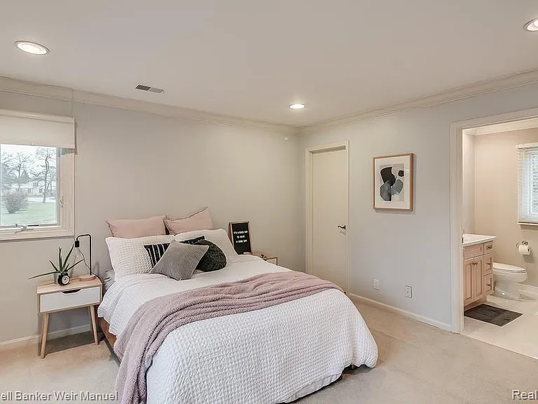 3105 Interlaken St — Photo 20