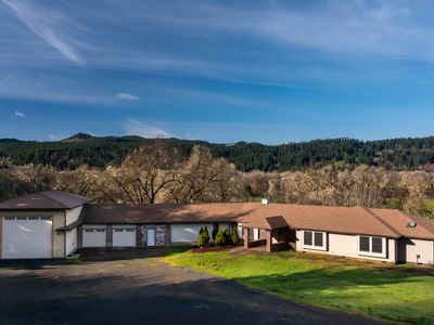 4055 Henderer Rd, Elkton, OR, 97436