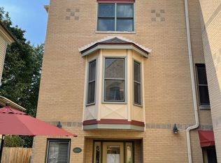 414 Wisconsin Ave APT A, Oak Park, IL 60302