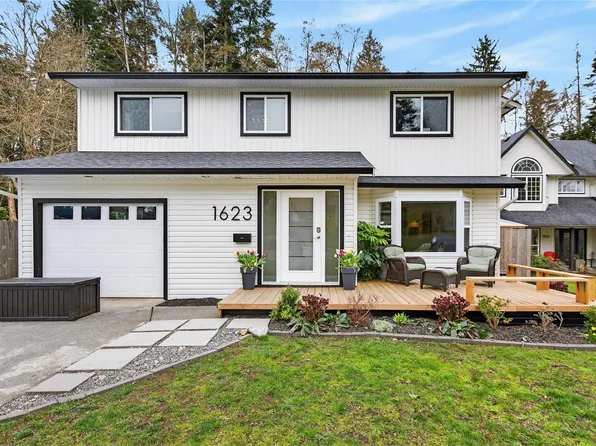 1623 Hobson Ave, Courtenay, BC V9N 8S3
