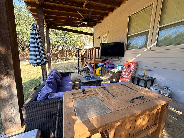 22211 Covella Ct — Photo 39
