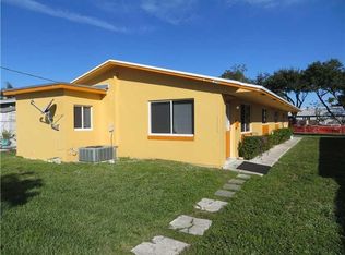 50 SE 6th St #A, Dania, FL 33004