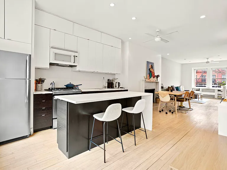 206 Vanderbilt Ave #2 — Photo 3