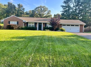 3814 Belle Meade Dr, Roanoke, VA 24018