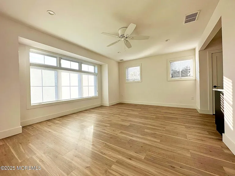 2139 Bridge Ave #3 — Photo 14