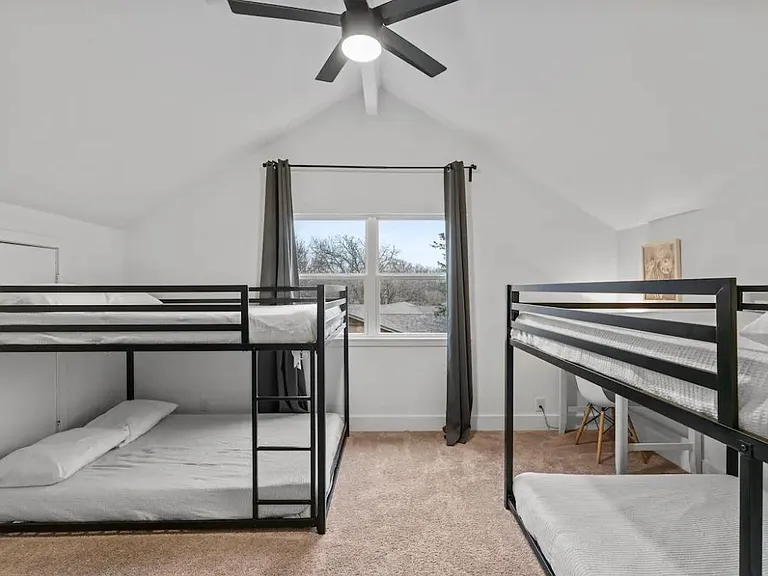 2104 Lamplight Village Cir #B — Photo 11