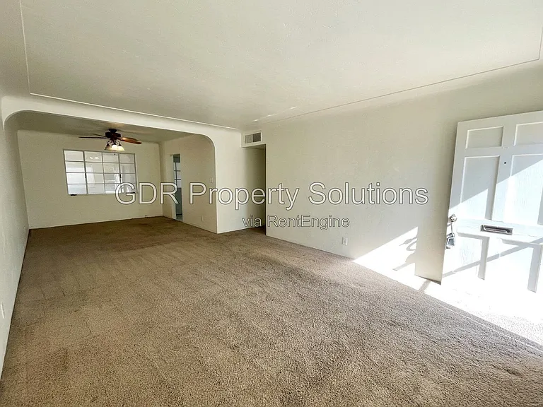 5703 Princess Jeanne Ave NE — Photo 4