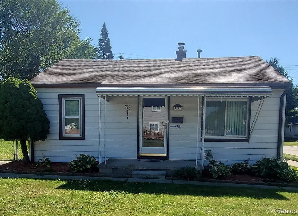 1st image of 5997 Glenis St