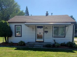 5997 Glenis St, Taylor, MI 48180