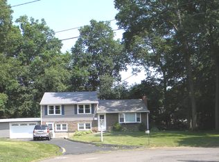 39 Reynolds Dr, Wallingford, CT 06492