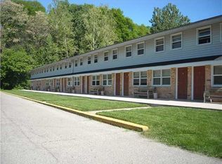 860 N Lincoln St Apts 1 #13, Martinsville, IN 46151