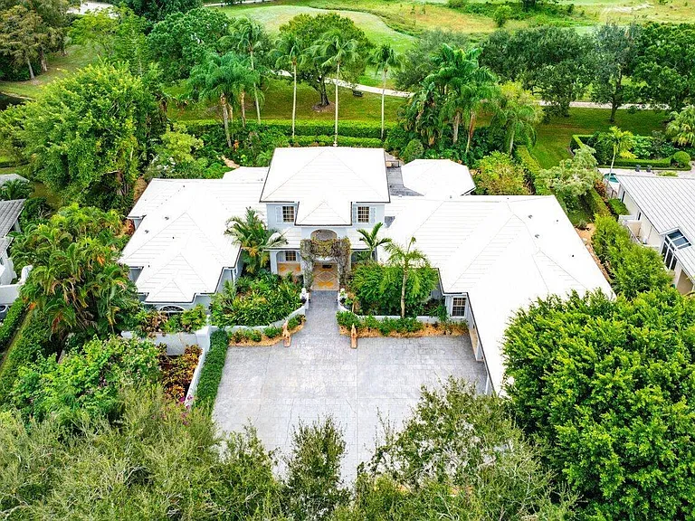 2540 Fairway Island Dr — Photo 36
