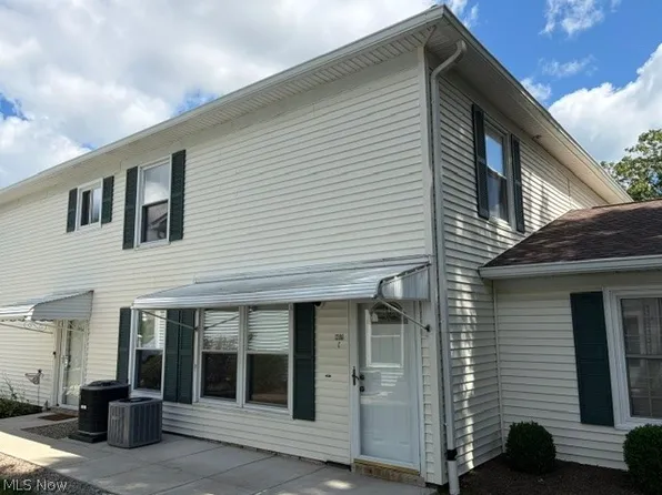 1286 Pembrooke Dr APT C, Salem, OH 44460