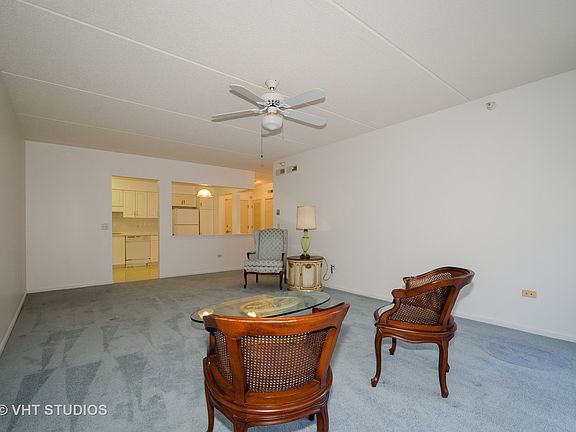 5th image of 5005 Warren St APT 306