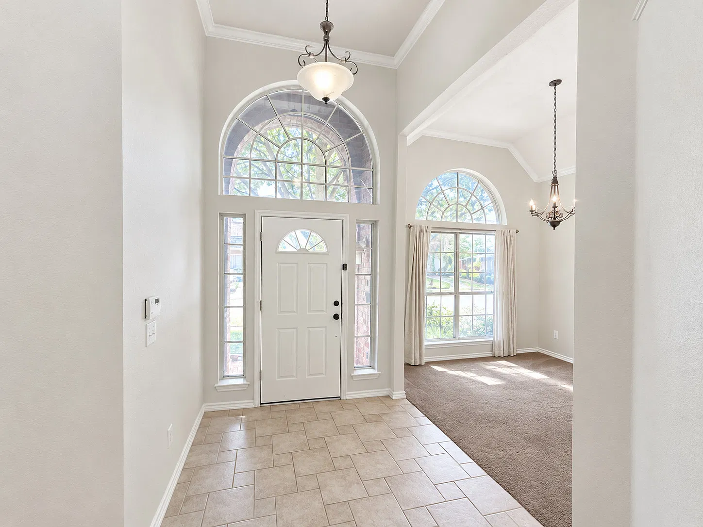 3 bed, 1796 sqft, $2,500 — Photo 3