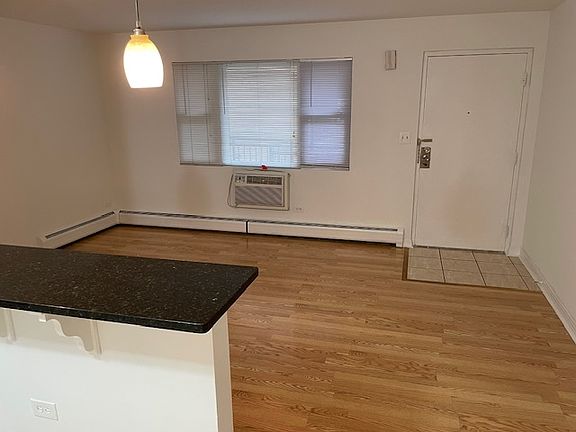 4th image of 2334 N Harlem Ave APT 2B