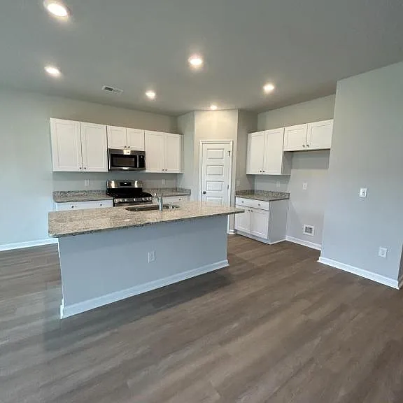 8048 Forest Edge Dr — Photo 12