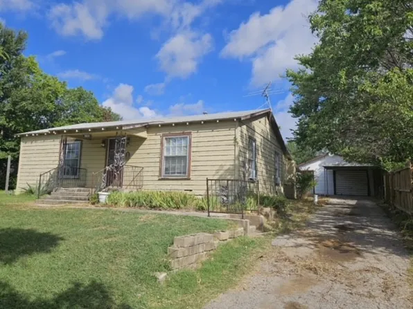 7020 Lotus Trl, Lake Worth, TX 76135