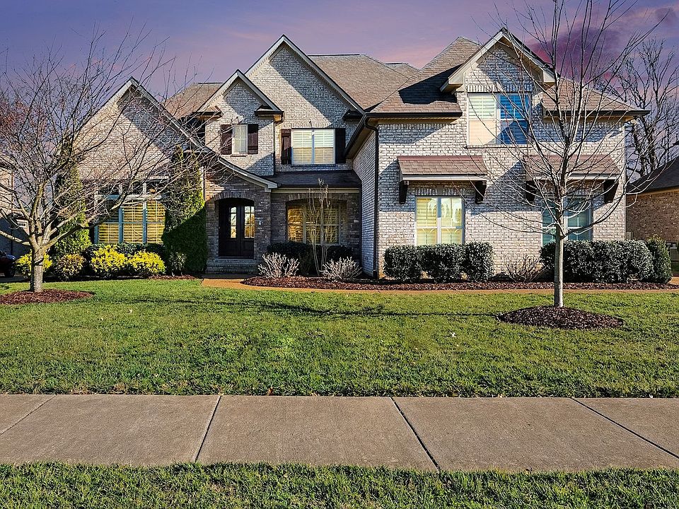 1st image of 2015 Autumn Ridge Way