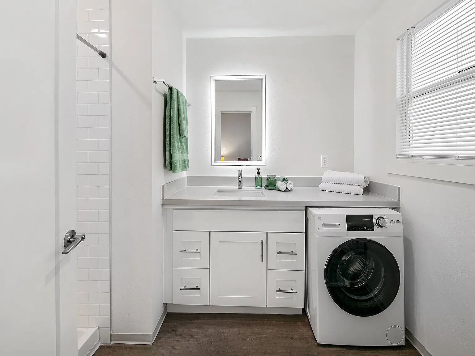 Studio, 380 sqft, $1,525 — Photo 4