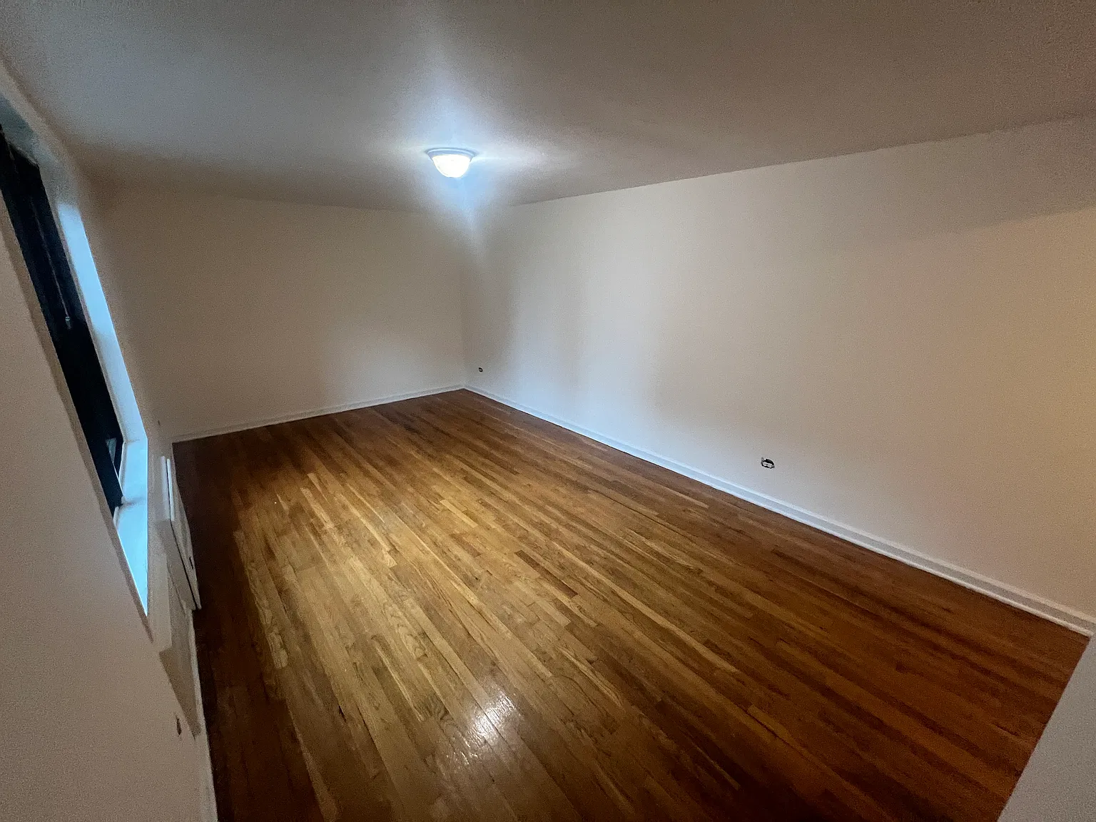1 bed, 800 sqft, $2,399 — Photo 3