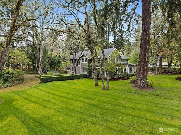 11701 Interlaaken Drive SW, Lakewood, WA 98498