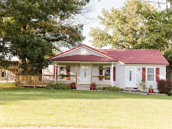 1045 C W Jones Rd, Scottsville, KY 42164