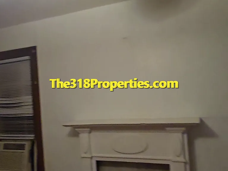 154 E Herndon St #B — Photo 4