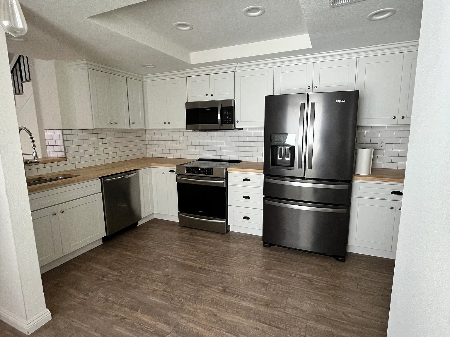 3 bed, 2.5 bath, 1465 sqft, $4,625 — Photo 2