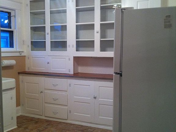 2nd image of 120 Shoshone St