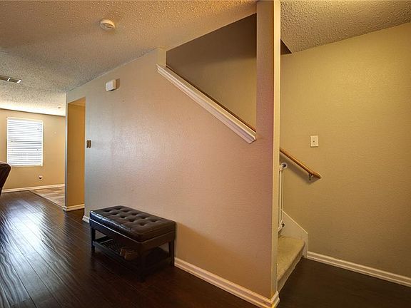 3rd image of 1700 Arbuckle Dr