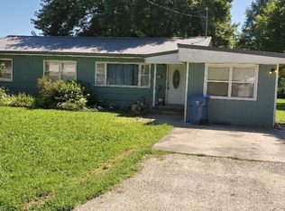 410 W Springfield St, Aurora, MO 65605