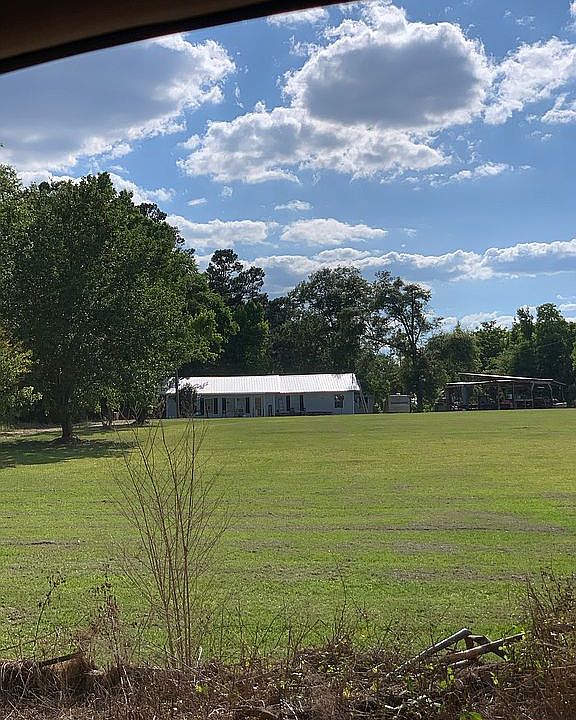 2nd image of 463 Carl Wilcox Rd