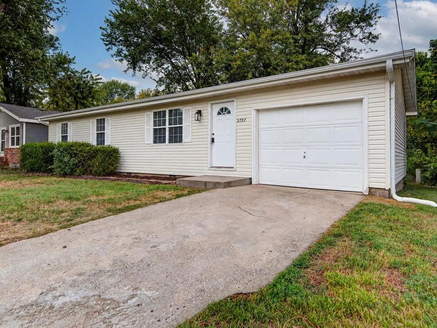 Cozy 3-Bedroom Home with Convenient Layout — Photo 2