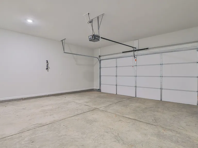 764 Shull St — Photo 21