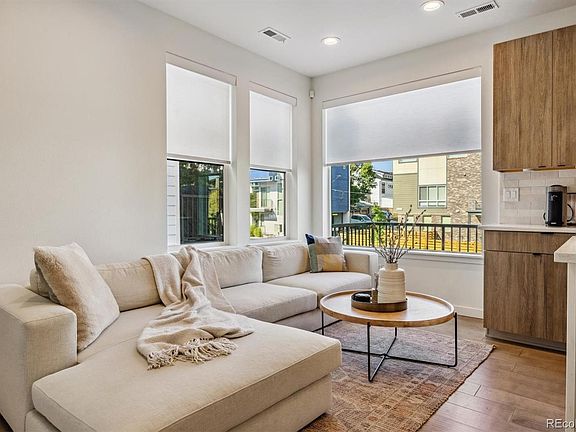 4th image of 1930 Hooker Street #1
