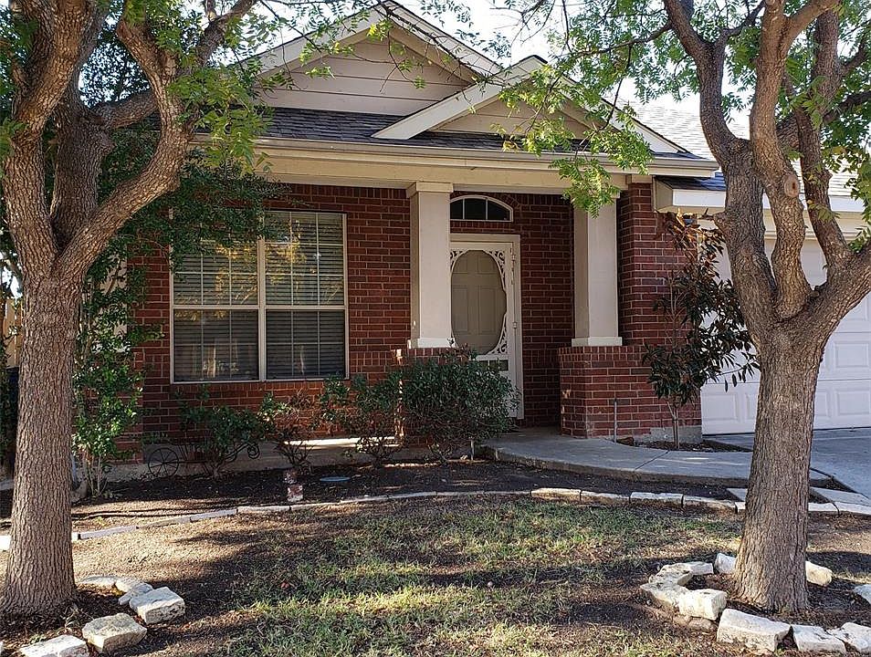 1st image of 3304 Willow Springs Dr