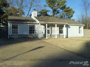 348 E Redbud Ln, Fayetteville, AR 72703