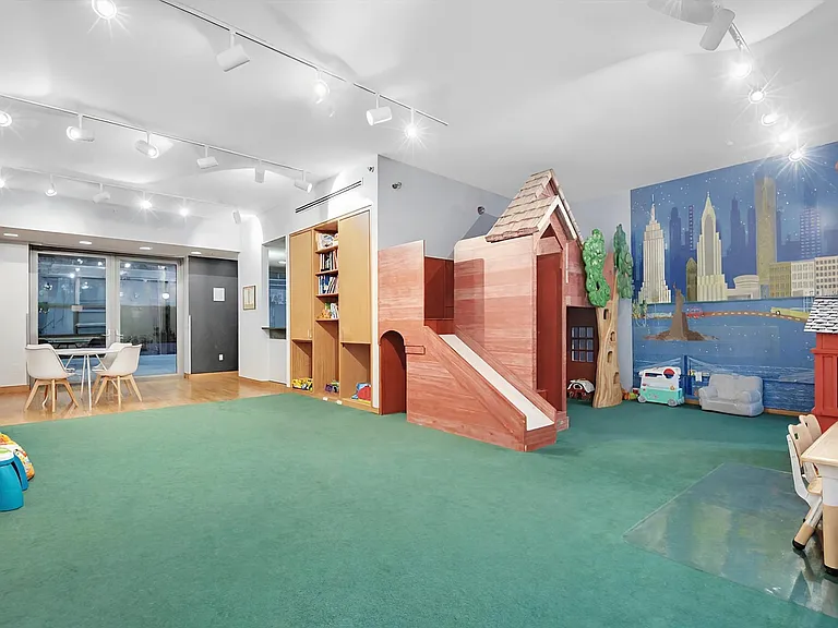 240 Park Ave S #8C — Photo 15