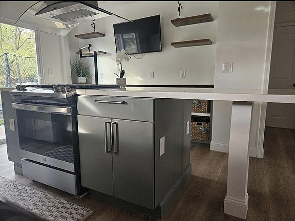 4th image of 701 Lamay Ave