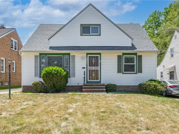 17278 McCracken Rd, Maple Heights, OH 44137