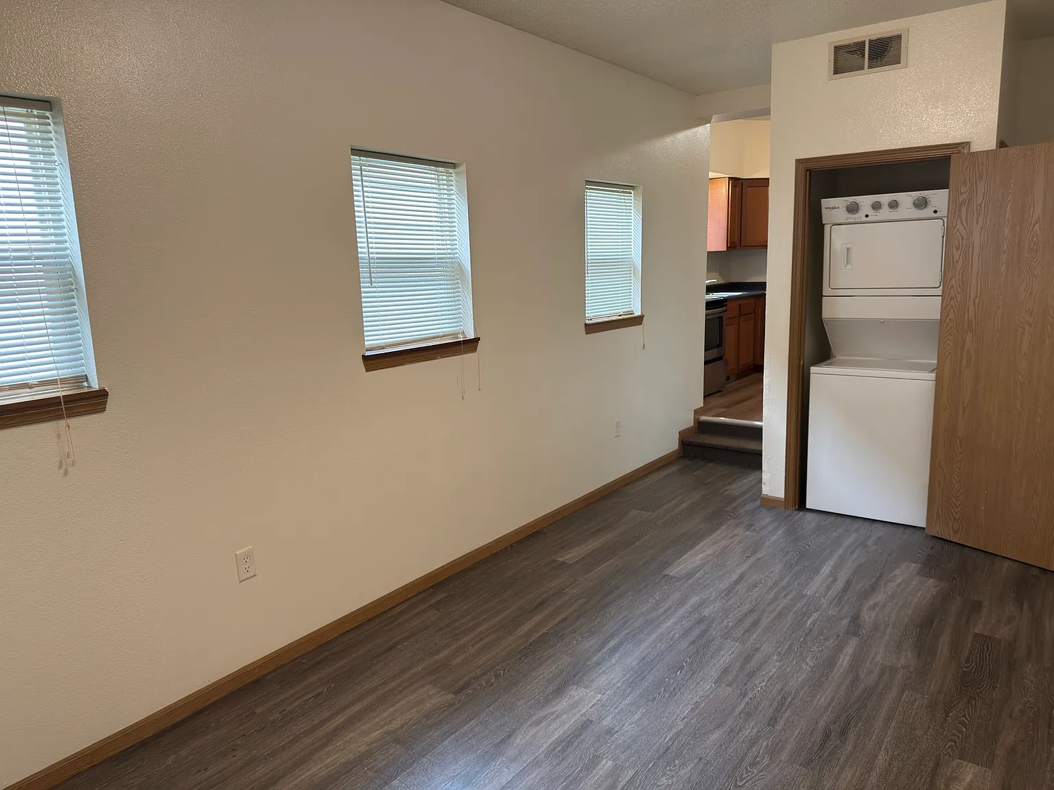 5 bed, $2,847 — Photo 3