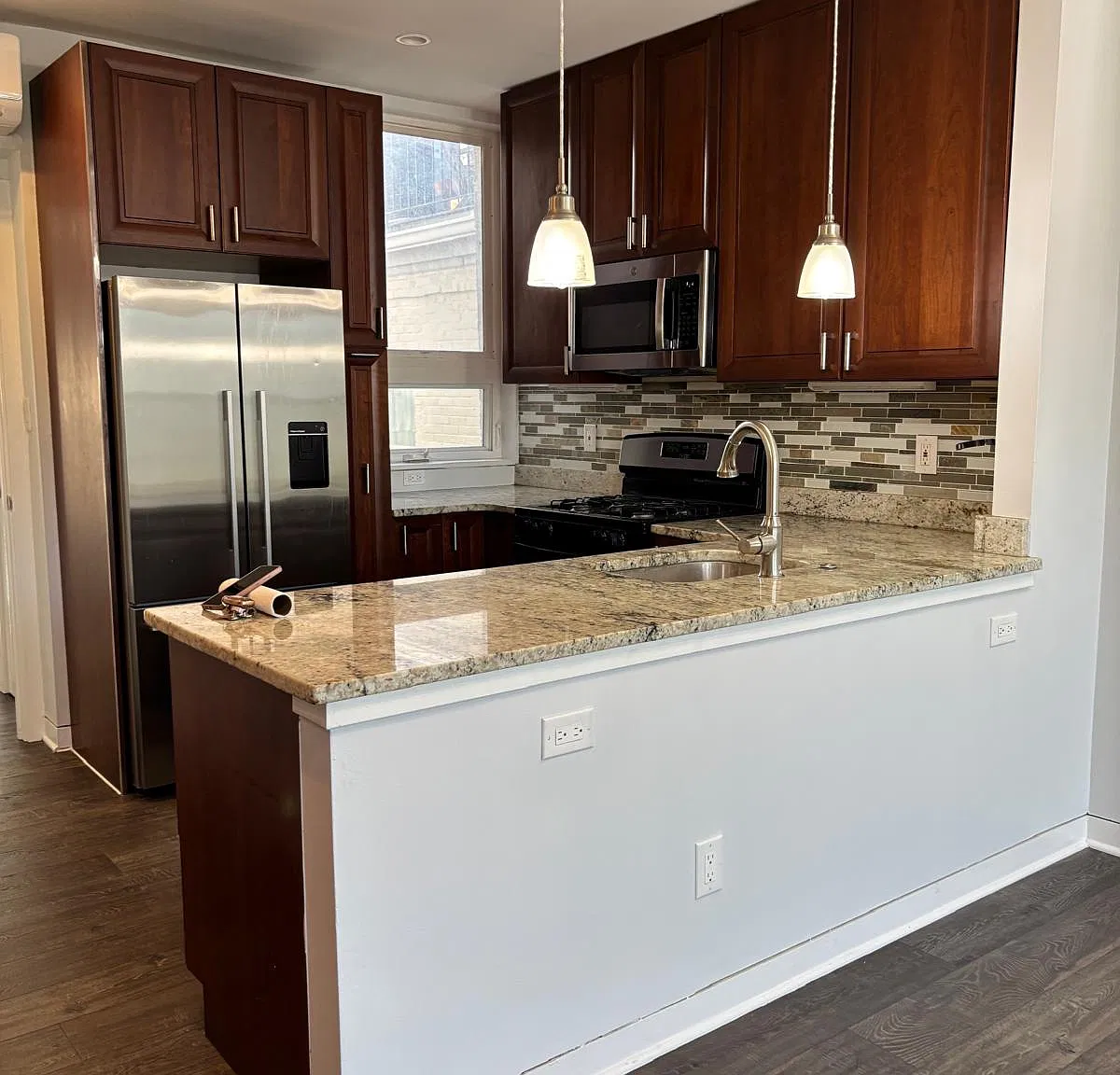 2 bed, 1250 sqft, $3,500 — Photo 3