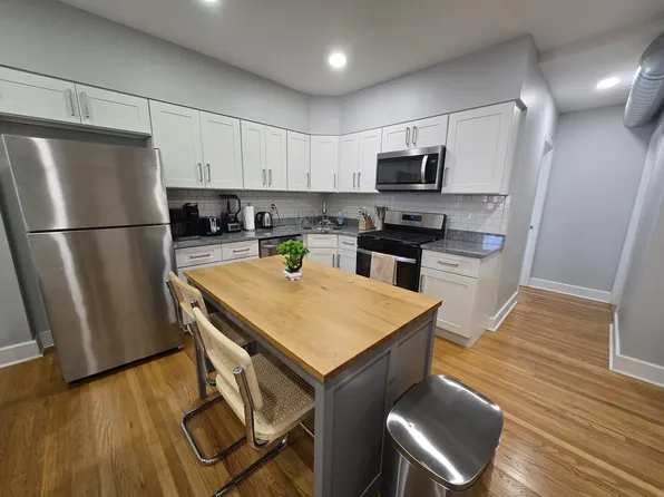 709 Pine St, Philadelphia, PA