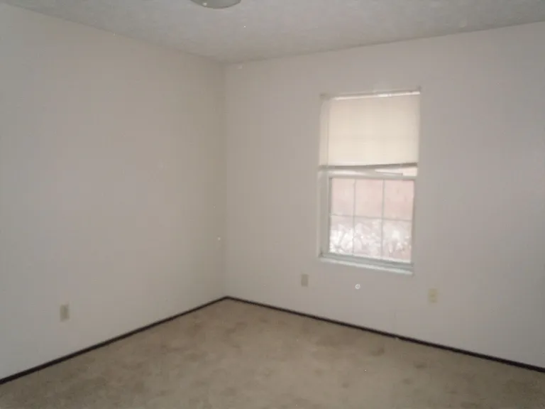1108 Apache Dr — Photo 10