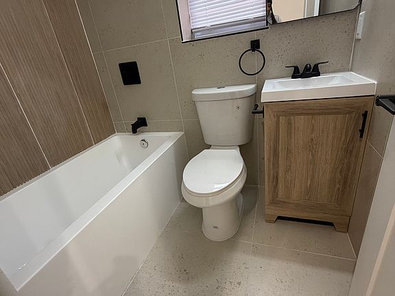 5th image of 5008 Palisade Ave APT A4